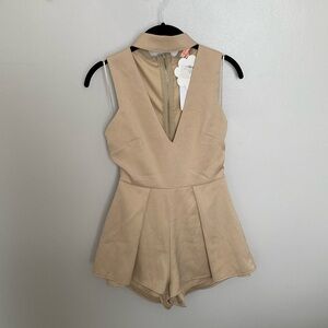 2/$30 🌞 NWT Solaris Style jumpsuit 🌞small